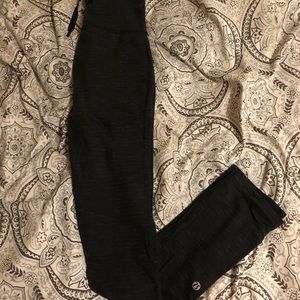 Lululemon wonder under high rise pants. Size 2